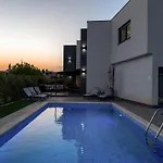 Βίλα Papillon Kaštelir