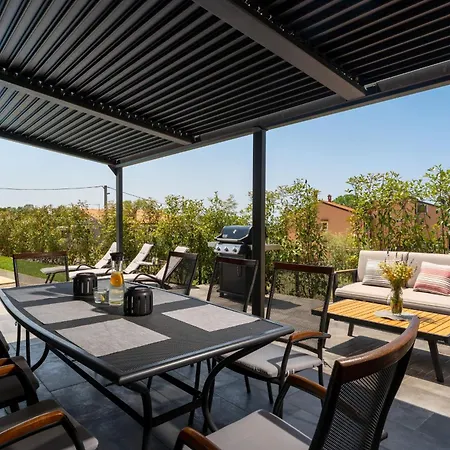 Papillon Villa *